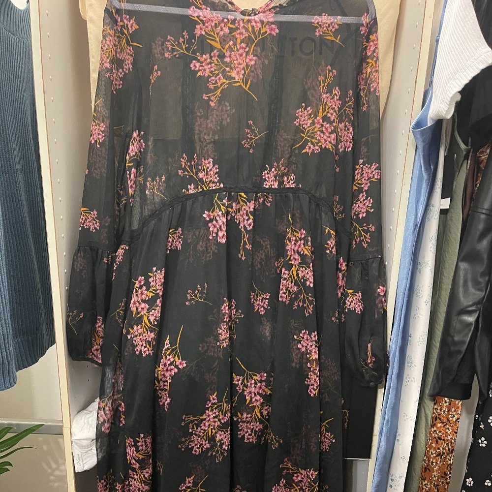 Loose floral maxi dress